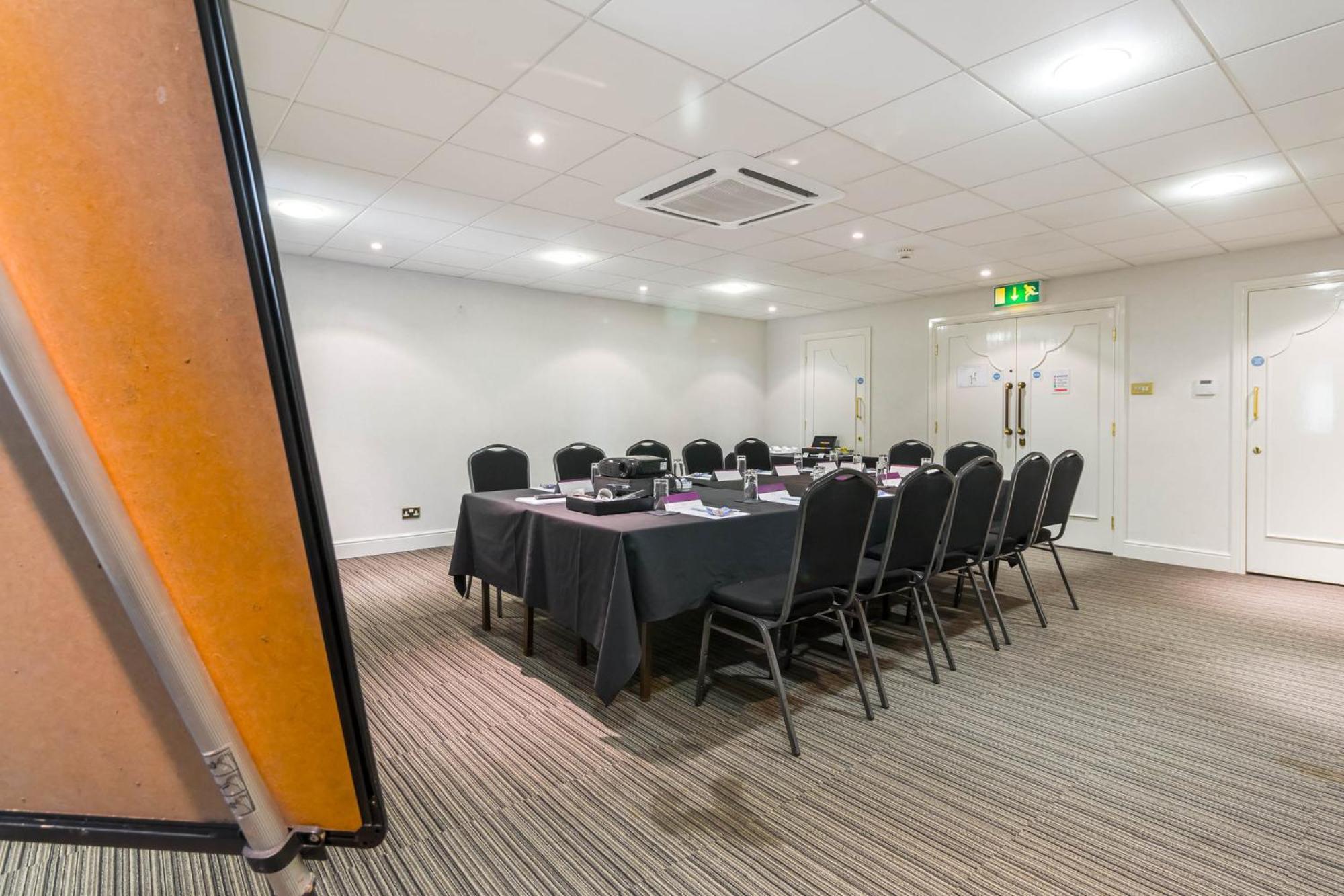 Garner Hotel Preston Samlesbury By Ihg المظهر الخارجي الصورة